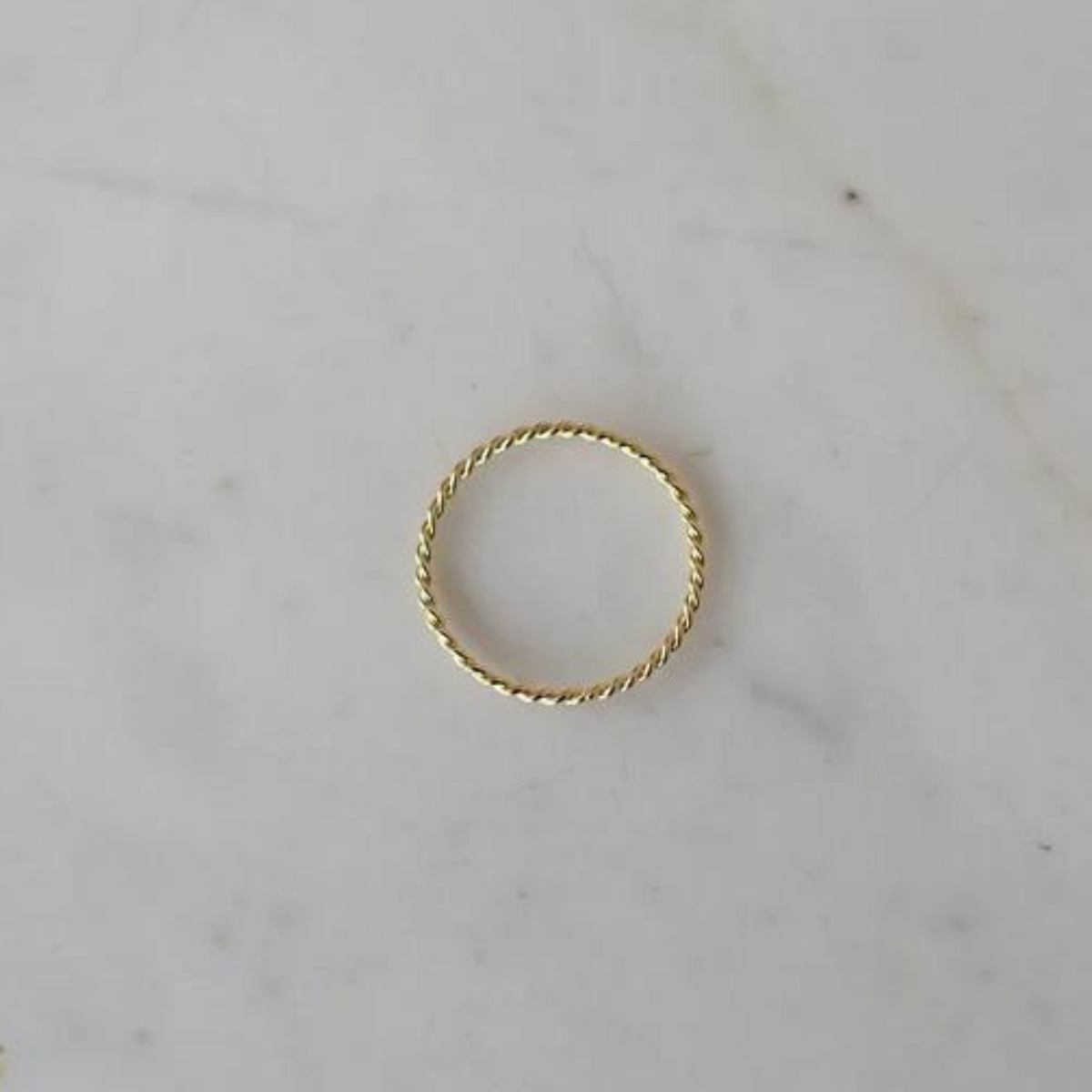 Gold Thin Rope Ring