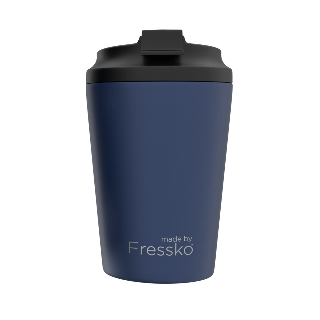 Fressko reusable cup in demin blue with a black lid